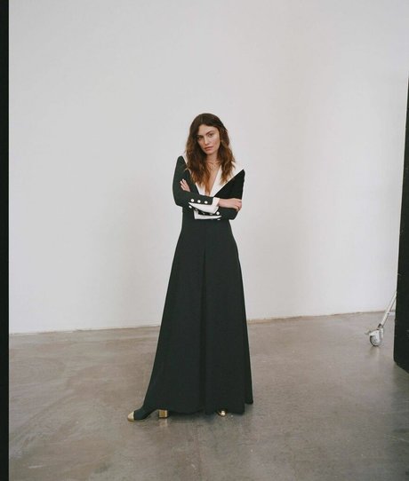 Phoebe Tonkin