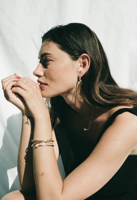 Phoebe Tonkin
