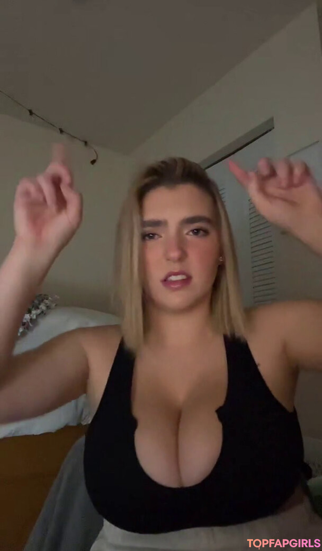 Photo nue de fuite OnlyFans de Sierra Bellingar #328 Photo nue de fuite OnlyFans de Sierra Bellingar #328