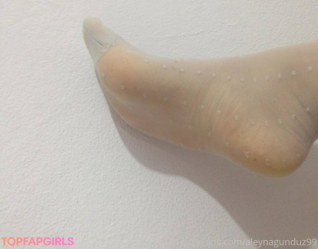 Photo nue de fuite OnlyFans de Aleyonlyfans #24 Photo nue de fuite OnlyFans de Aleyonlyfans #24