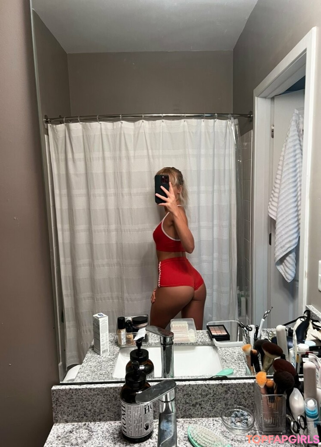 Photo nue de fuite OnlyFans de Sydneysweety18 #16 Photo nue de fuite OnlyFans de Sydneysweety18 #16
