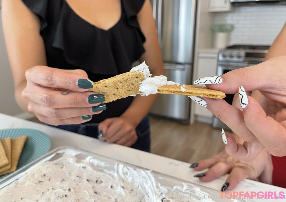 Photo nue de fuite OnlyFans de Irisinthekitchen #25 Photo nue de fuite OnlyFans de Irisinthekitchen #25