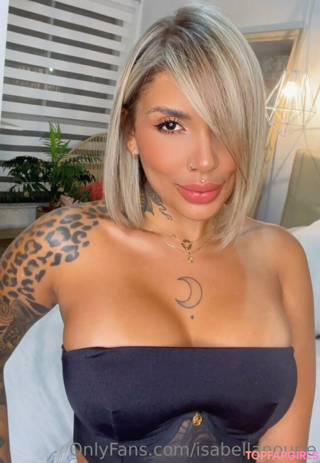 Photo nue de fuite OnlyFans de Isabellanourie #39 Photo nue de fuite OnlyFans de Isabellanourie #39