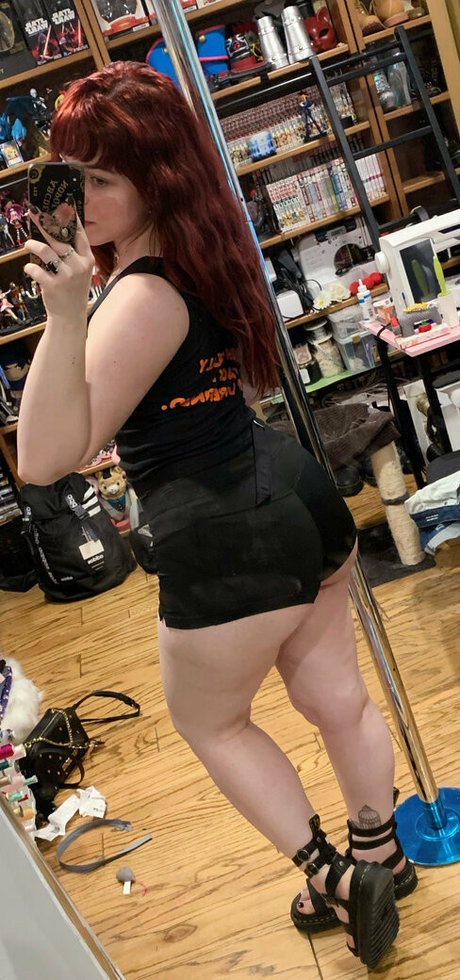 Photo nue de fuite OnlyFans de Nicoletters