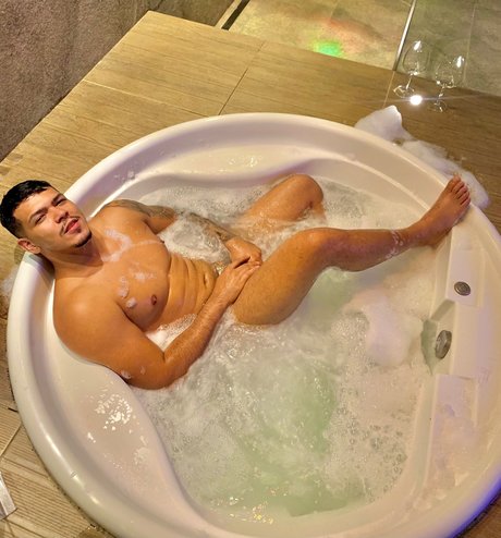 Photo nue de fuite OnlyFans de Felipe Loyal