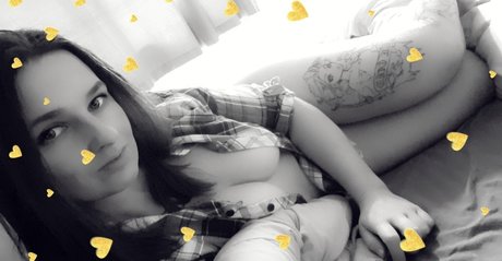 Photo nue de fuite OnlyFans de Curvie Emma