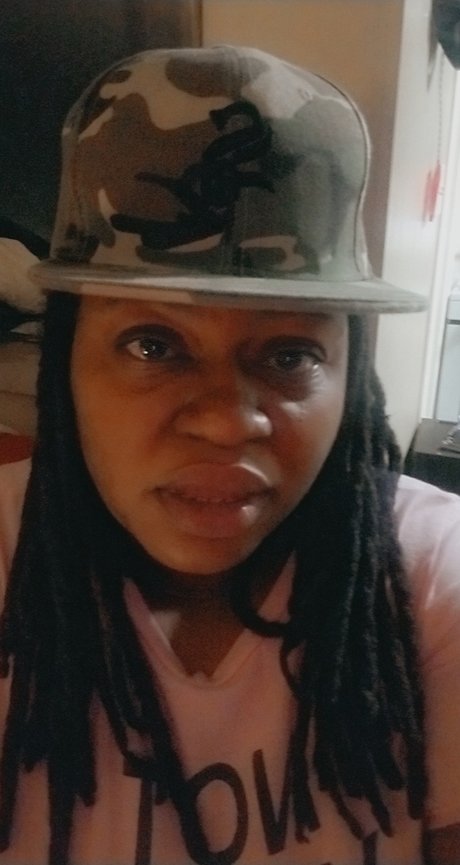 Photo nue de fuite OnlyFans de Mzhonee420