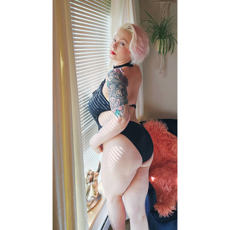 Photo nue de fuite OnlyFans de The Farrah Faucet