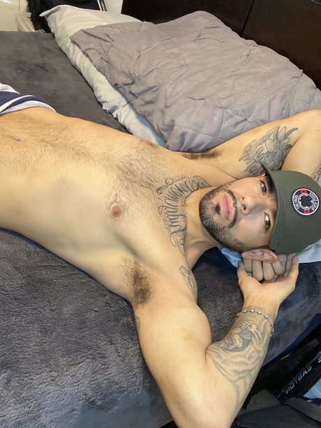 Photo nue de fuite OnlyFans de Raymond A Cota