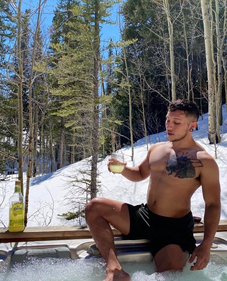 Photo nue de fuite OnlyFans de David Zeus