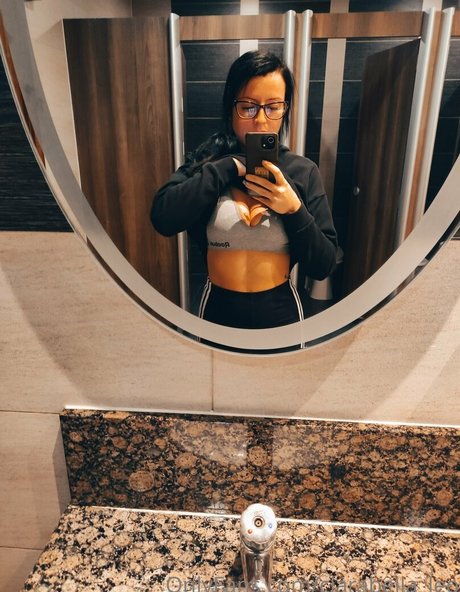Clarabella_leo
