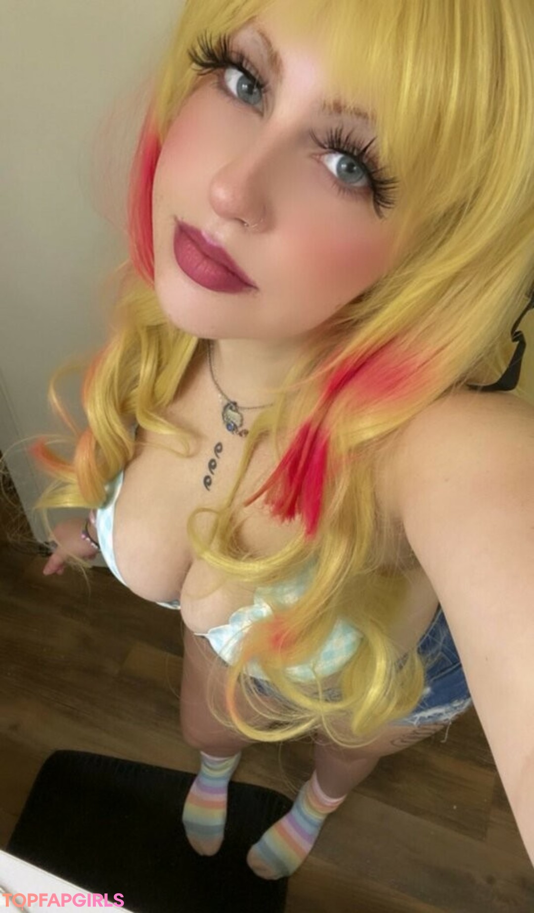 Photo nue de fuite OnlyFans de Nek0mama #26 Photo nue de fuite OnlyFans de Nek0mama #26
