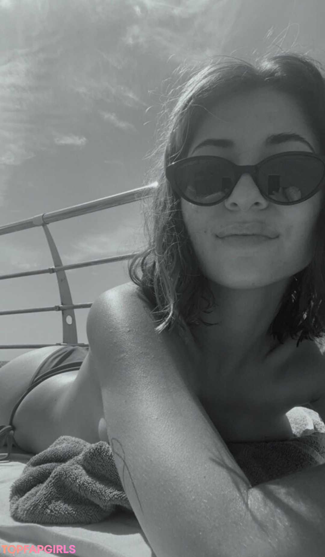 Photo nue de fuite OnlyFans de Agentgirl20 #14 Photo nue de fuite OnlyFans de Agentgirl20 #14