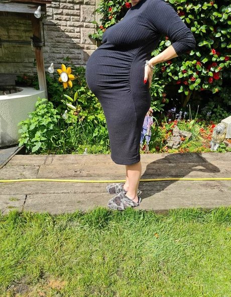 Prettypregnant35