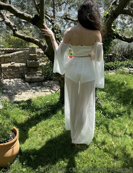 _elaena_