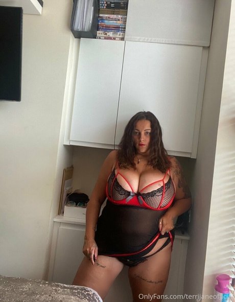 Terrijaneofficial
