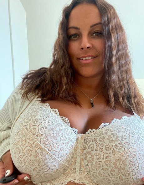 Terrijaneofficial