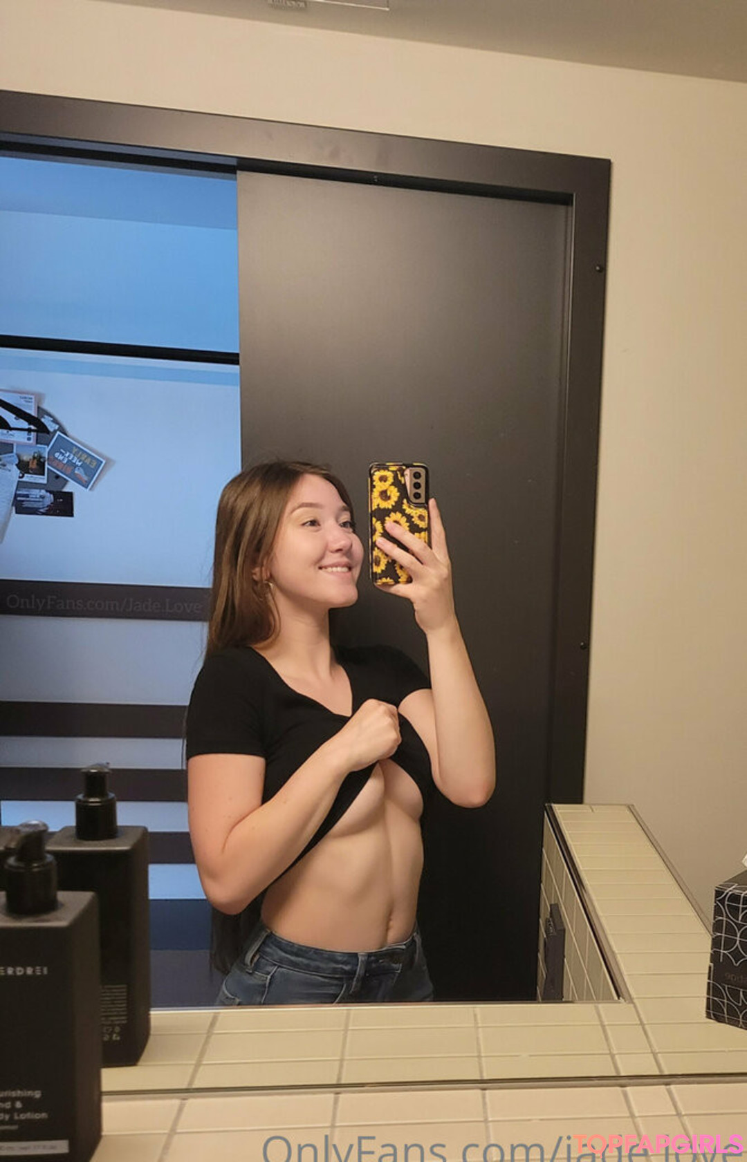 Photo nue de fuite OnlyFans de Jadelove #152 Photo nue de fuite OnlyFans de Jadelove #152