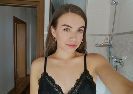 Photo nue de fuite OnlyFans de Heychellyhey