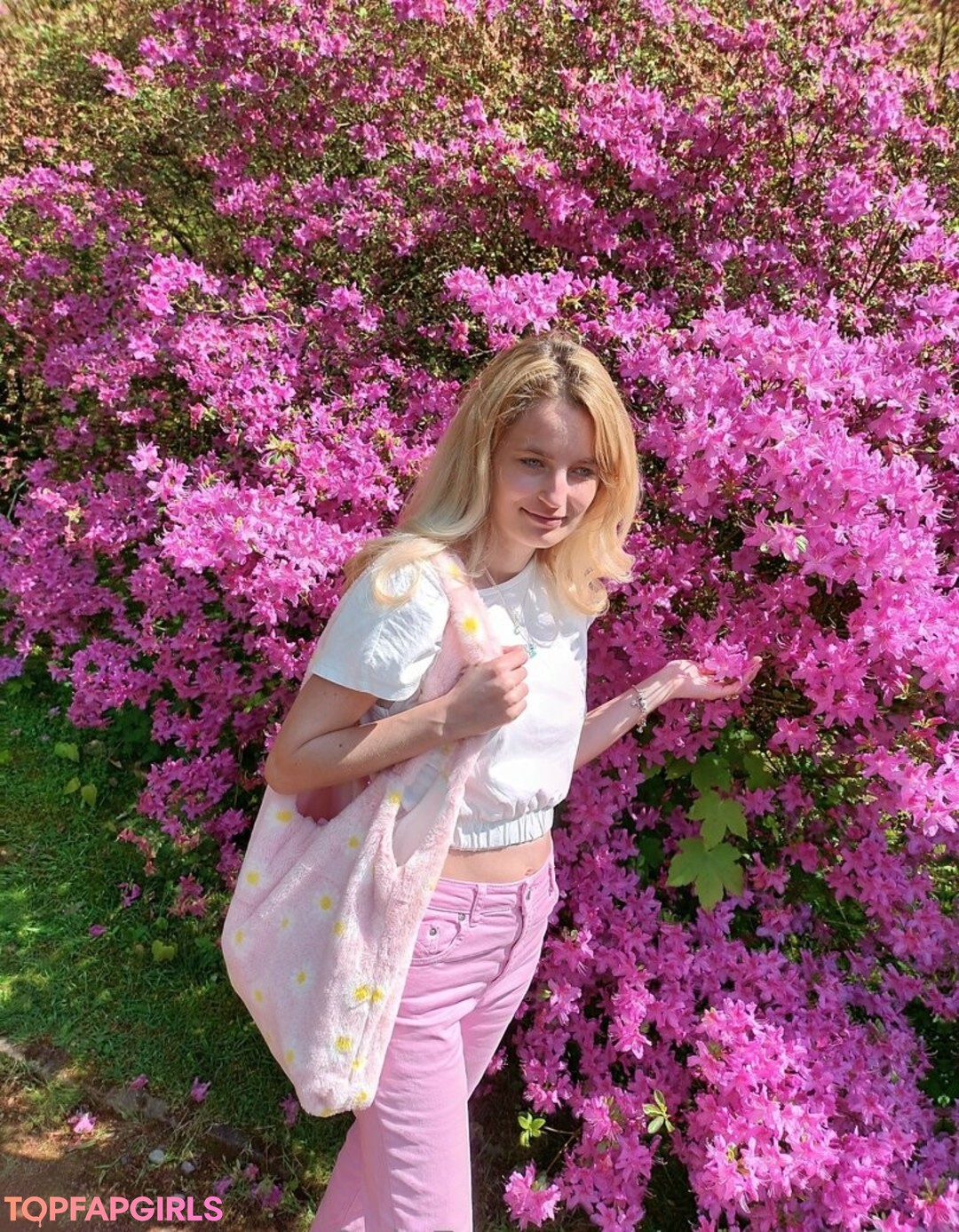 Photo nue de fuite OnlyFans de Sailerwolfgirl #92 Photo nue de fuite OnlyFans de Sailerwolfgirl #92