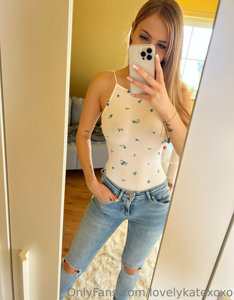 Lovelykatexoxo