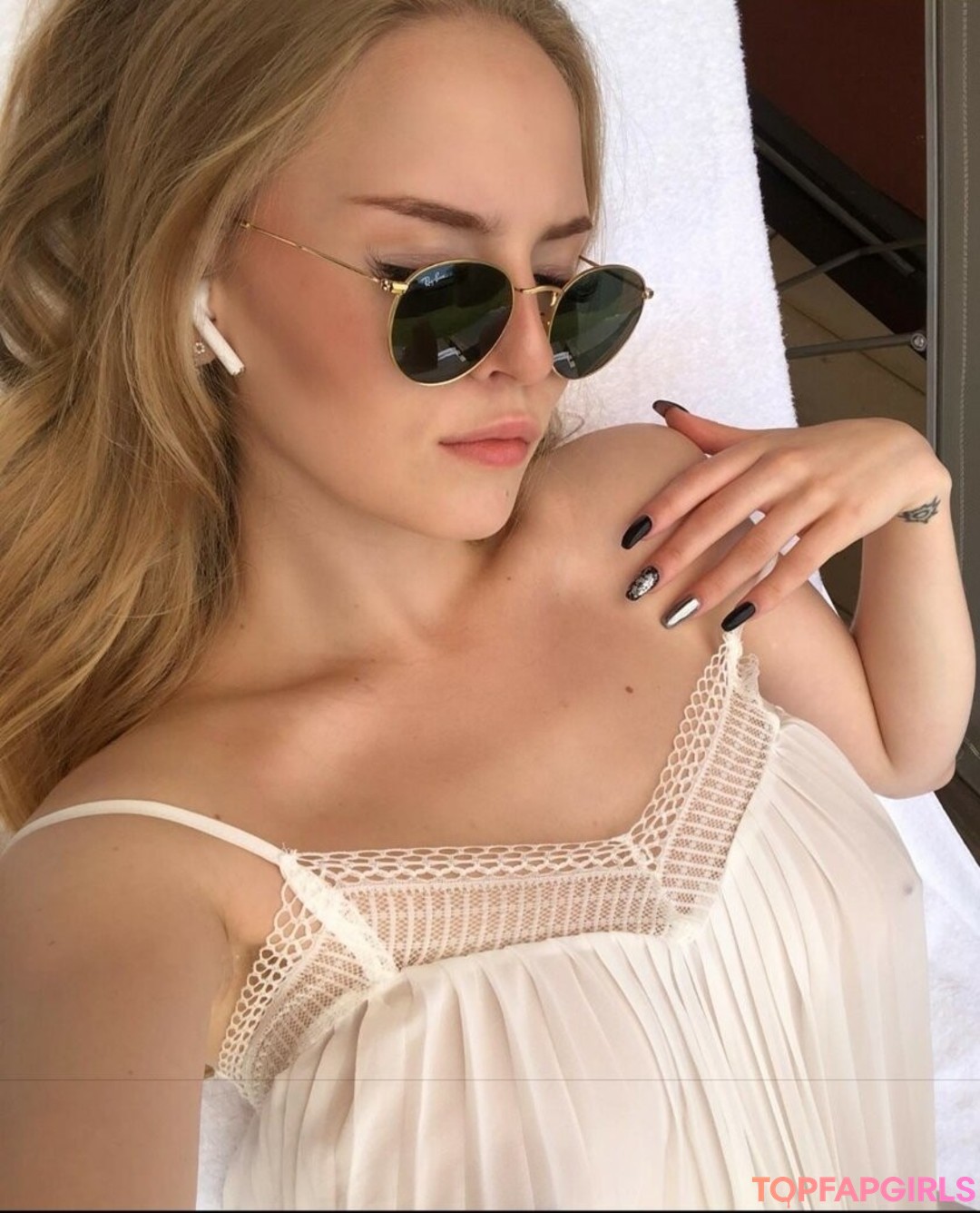 Photo nue de fuite OnlyFans de Oksana Neveselaya #49 Photo nue de fuite OnlyFans de Oksana Neveselaya #49