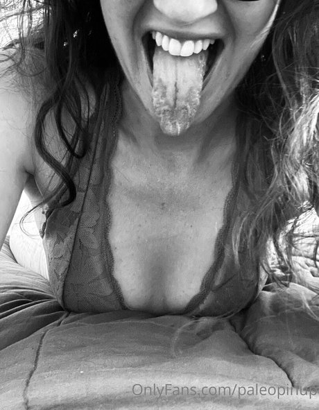 Photo nue de fuite OnlyFans de Paleopinup