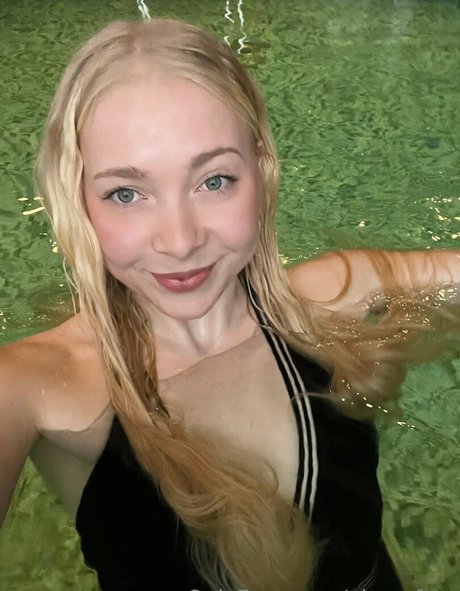 Alora_free
