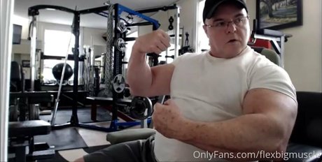 Photo nue de fuite OnlyFans de Flexbigmuscle