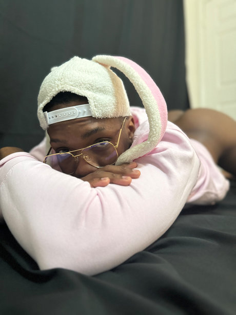 Photo nue de fuite OnlyFans de Entirely Different King