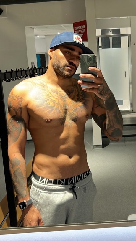 Photo nue de fuite OnlyFans de Rael Oliveira