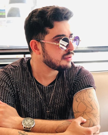 Photo nue de fuite OnlyFans de Paulinho Henrique