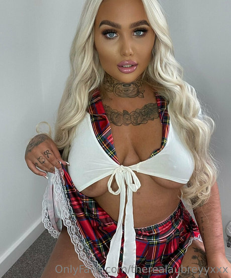 Inkedblondieeee