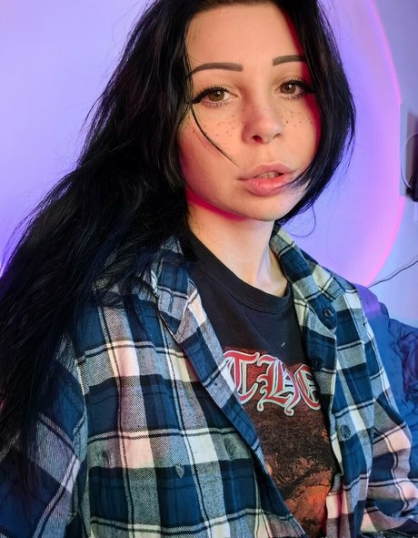 Lola_pixel
