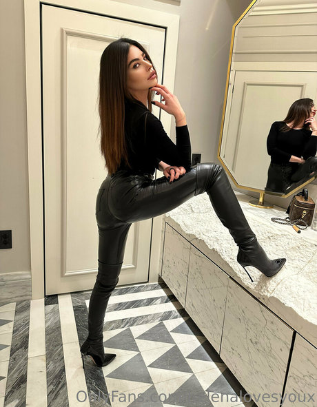 Helenalovesyoux