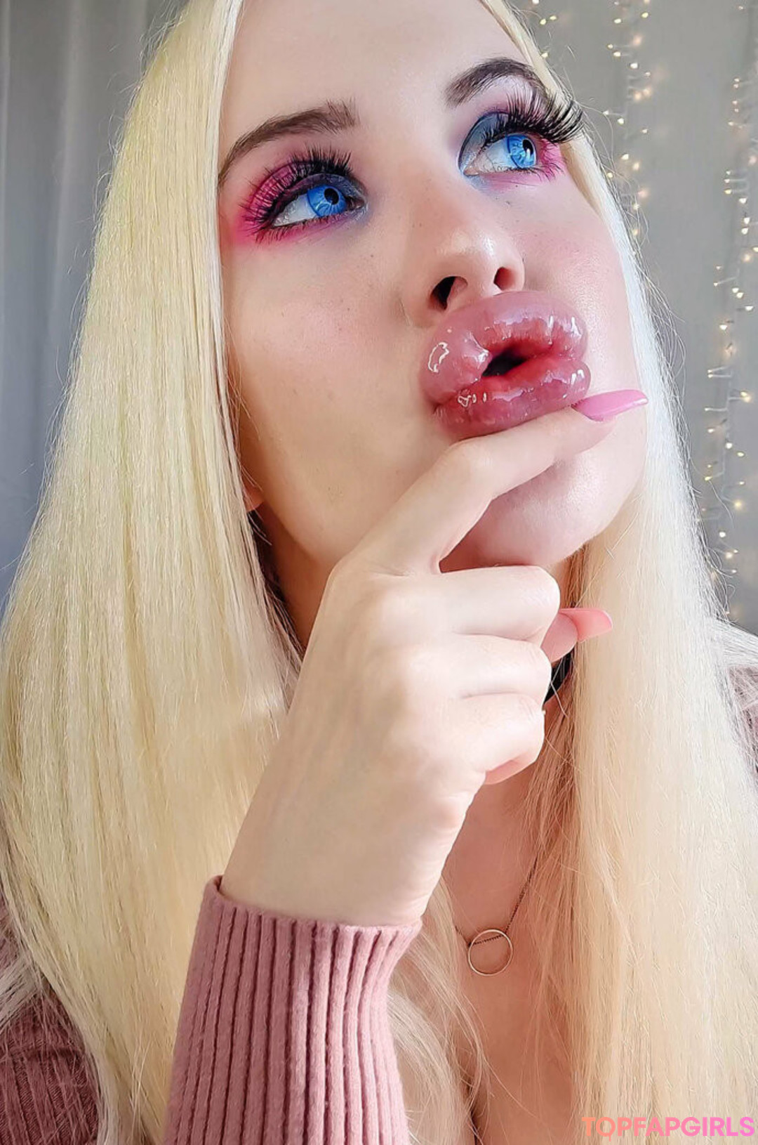 Photo nue de fuite OnlyFans de Vivianrosefree #30 Photo nue de fuite OnlyFans de Vivianrosefree #30