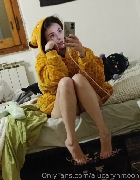 Photo nue de fuite OnlyFans de Alucarynmoon