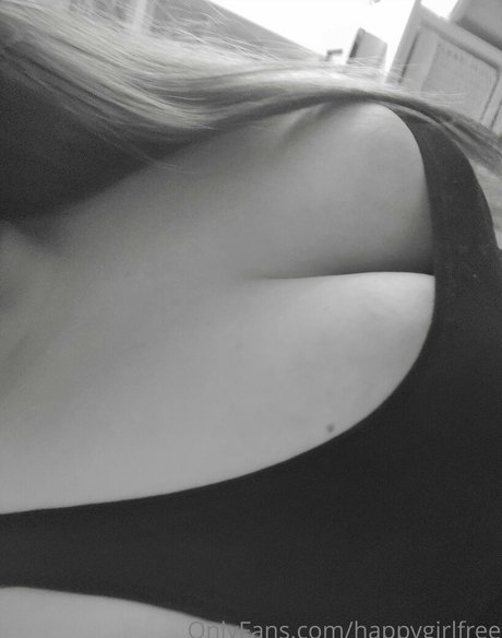 Photo nue de fuite OnlyFans de Happygirlfree