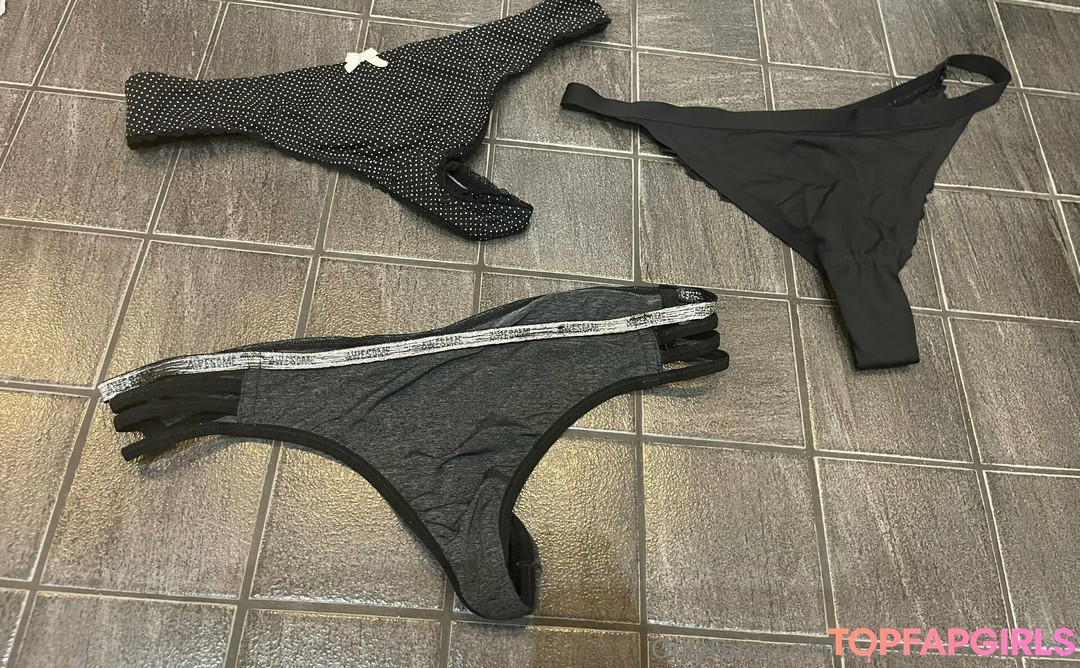 Photo nue de fuite OnlyFans de Mariannekalliofree #38 Photo nue de fuite OnlyFans de Mariannekalliofree #38