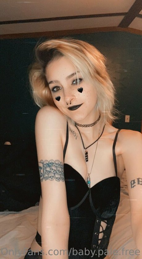 Photo nue de fuite OnlyFans de Babypalefree