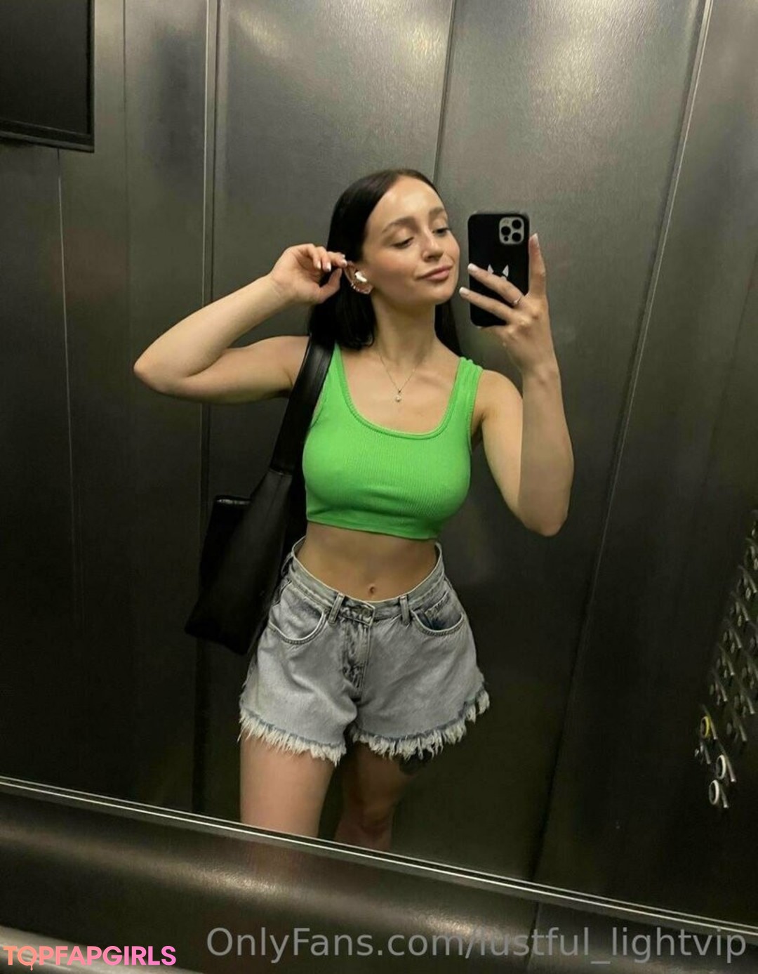 Photo nue de fuite OnlyFans de Lustfullightvip #37 Photo nue de fuite OnlyFans de Lustfullightvip #37