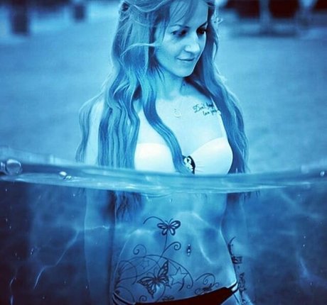 Crystalmary001