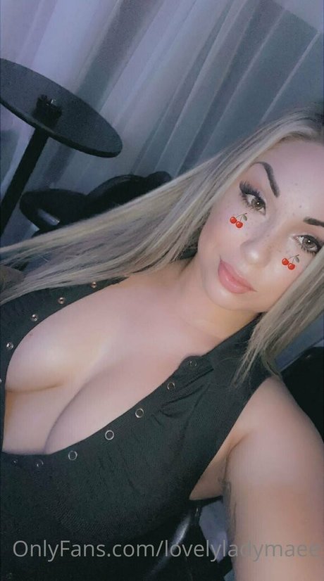 Photo nue de fuite OnlyFans de Lovelyladymaee