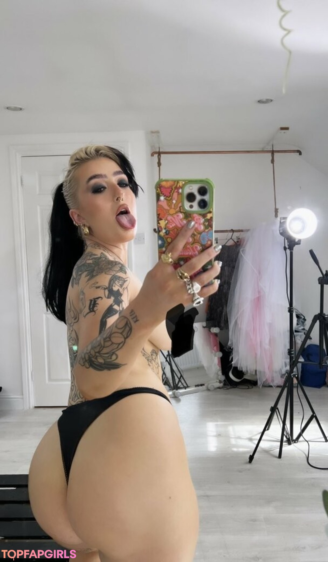 Photo nue de fuite OnlyFans de Mimi Almighty #1 Photo nue de fuite OnlyFans de Mimi Almighty #1