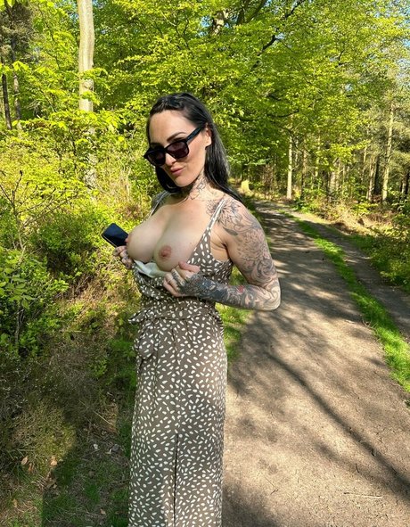 Carmen_divinefree