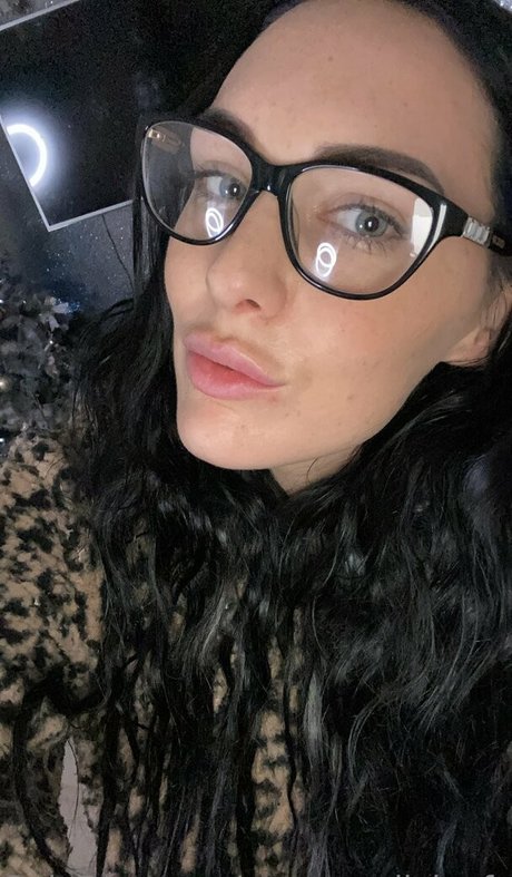 Carmen_divinefree