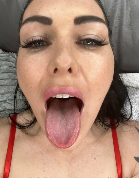 Carmen_divinefree