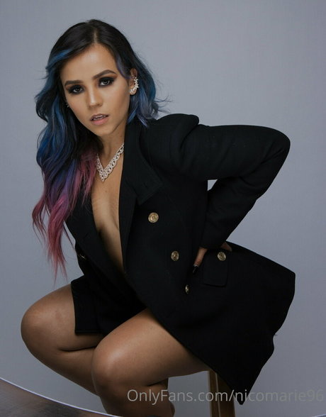 Nicomarie96