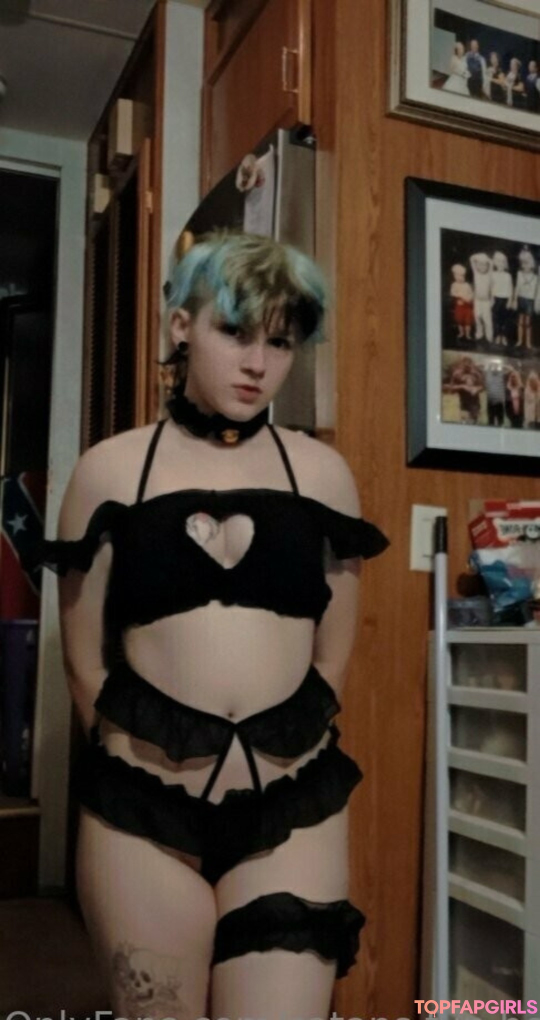 Photo nue de fuite OnlyFans de Satansfunhouse #1 Photo nue de fuite OnlyFans de Satansfunhouse #1