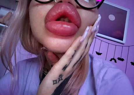 Nasty_bimbo